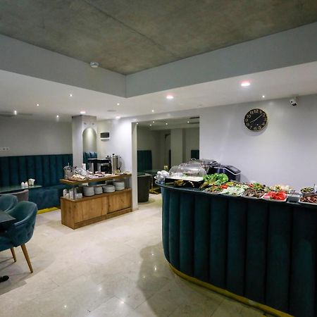 M 1 T Hotel Тбилиси Экстерьер фото