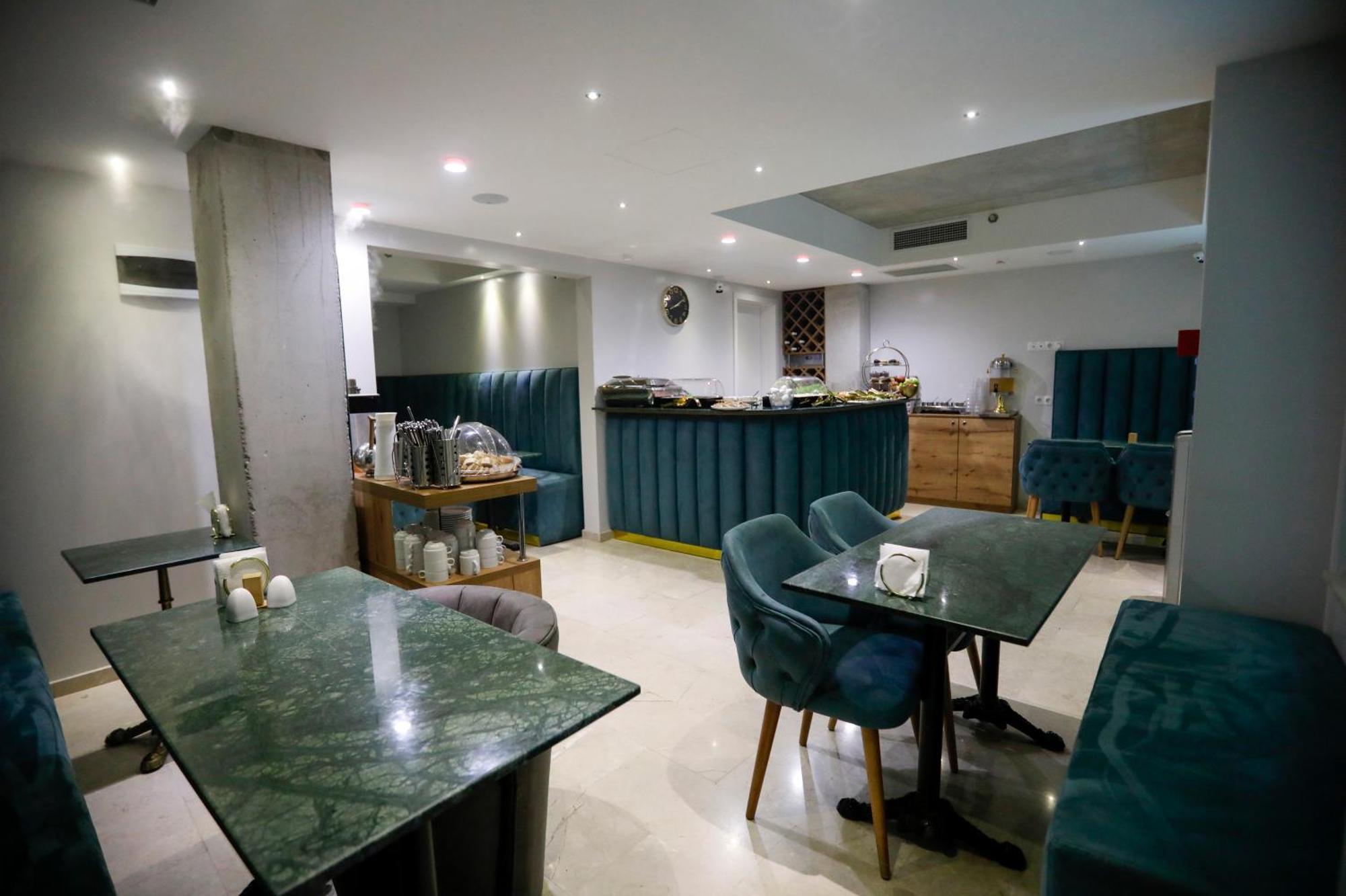 M 1 T Hotel Тбилиси Экстерьер фото
