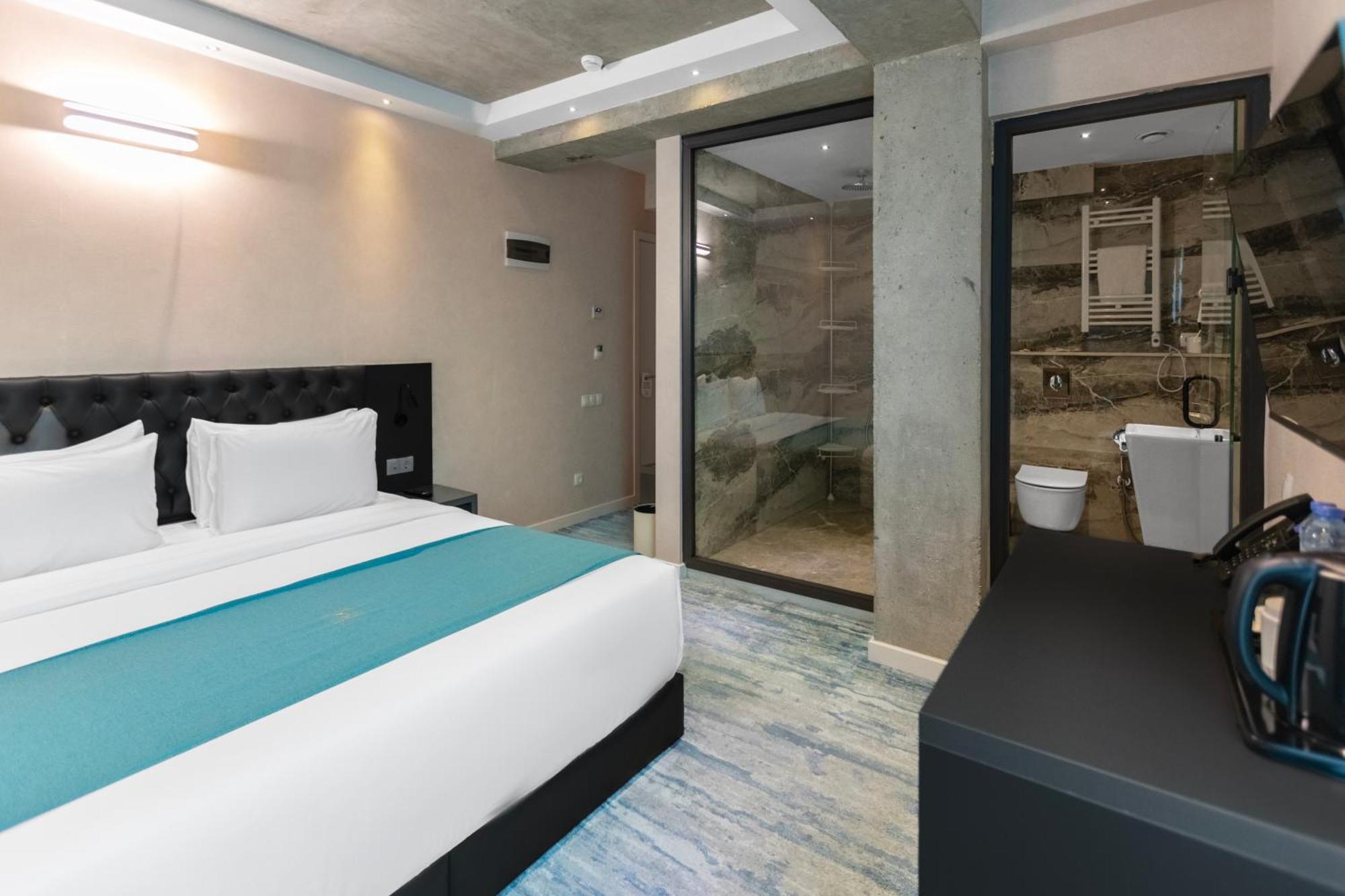 M 1 T Hotel Тбилиси Экстерьер фото
