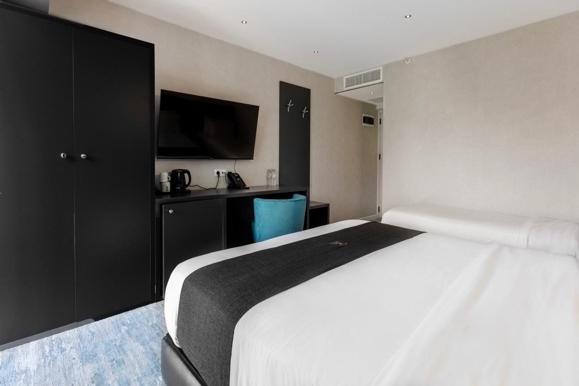 M 1 T Hotel Тбилиси Экстерьер фото