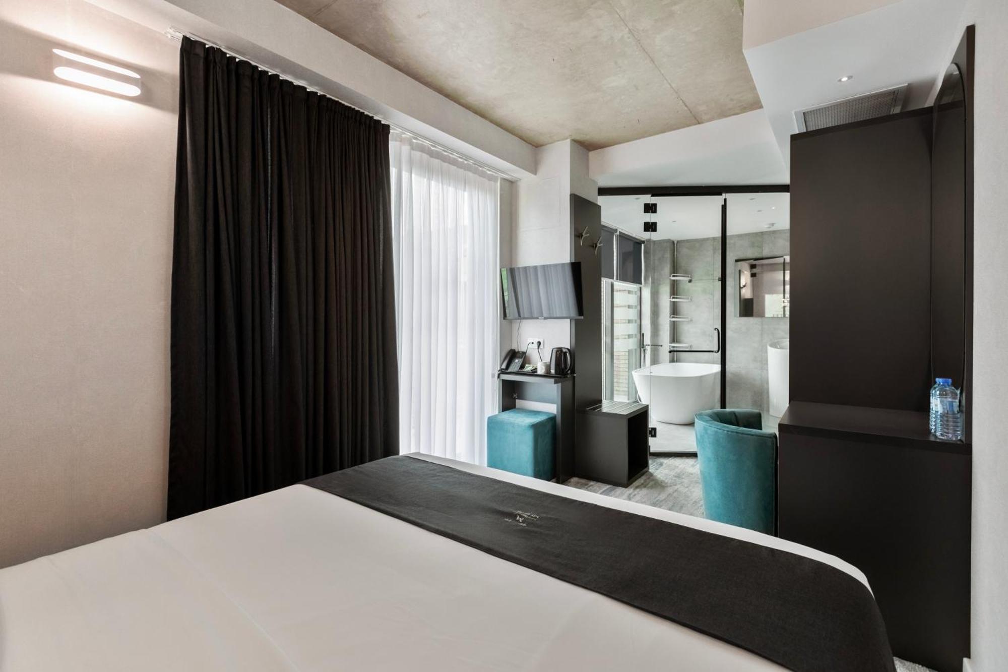 M 1 T Hotel Тбилиси Экстерьер фото