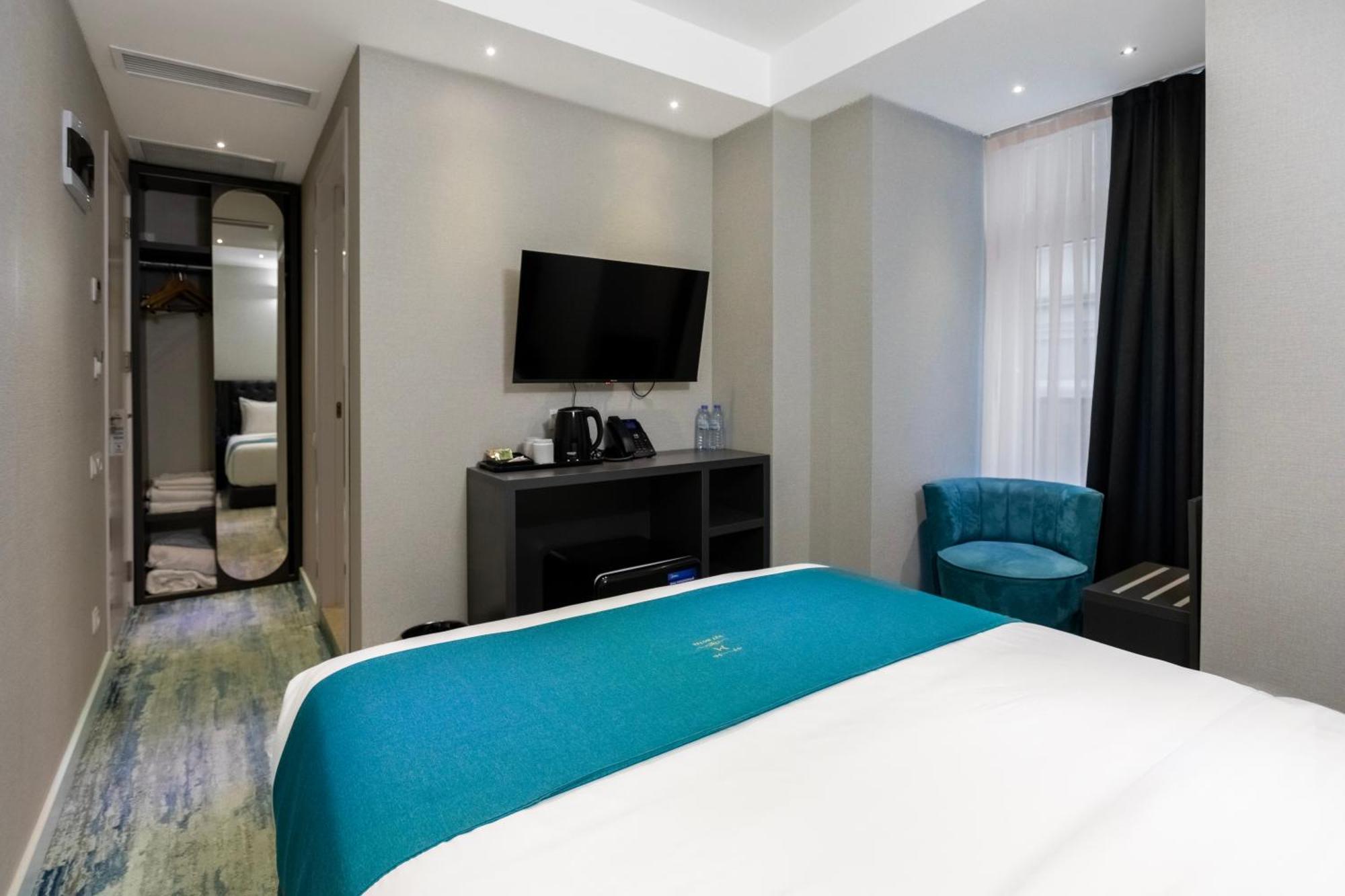 M 1 T Hotel Тбилиси Экстерьер фото
