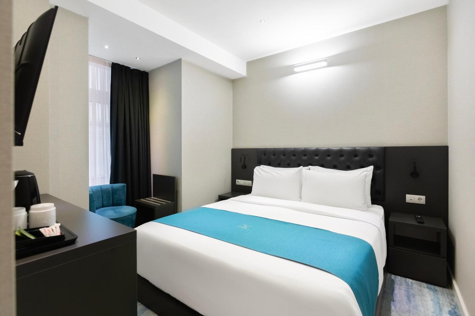 M 1 T Hotel Тбилиси Экстерьер фото